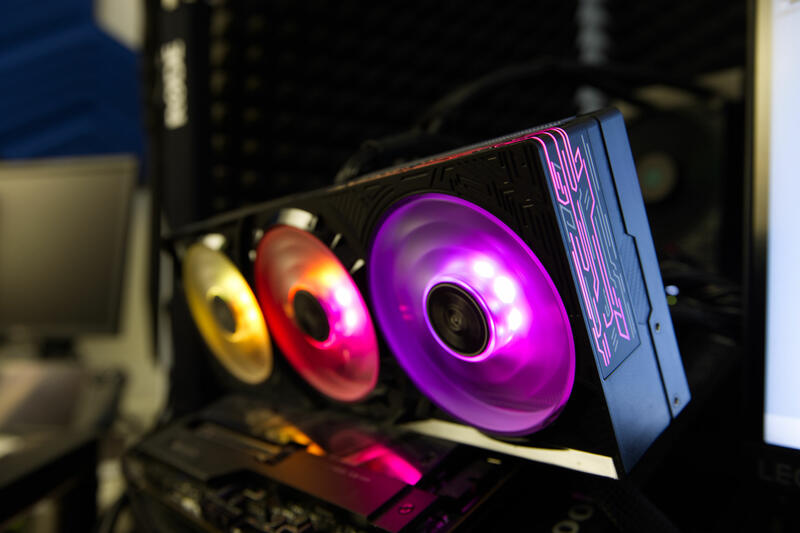 KFA2 GeForce RTX 5070 Ti RGB Beleuchtung KFA2 GeForce RTX 5070 Ti RGB Beleuchtung