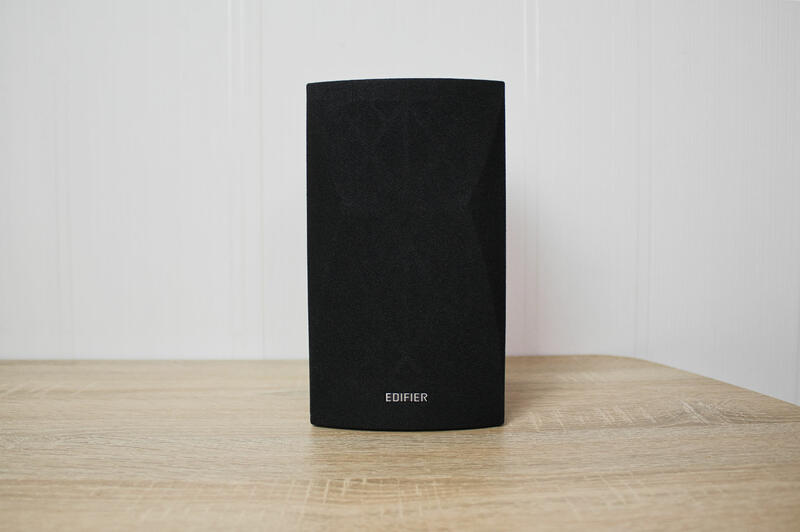 EDIFIER CX7 2.1 Soundsystem Sattelit front EDIFIER CX7 2.1 Soundsystem Sattelit front