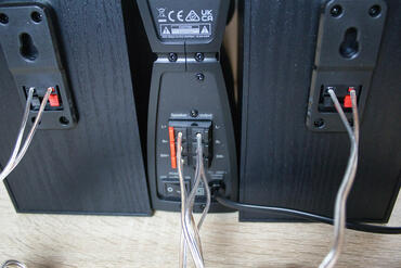 EDIFIER CX7 2.1 Soundsystem Anschluss Zentrale und Satelliten