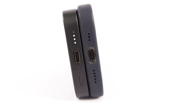 Kuxiu S2 Solid State Powerbank Anschluss unten