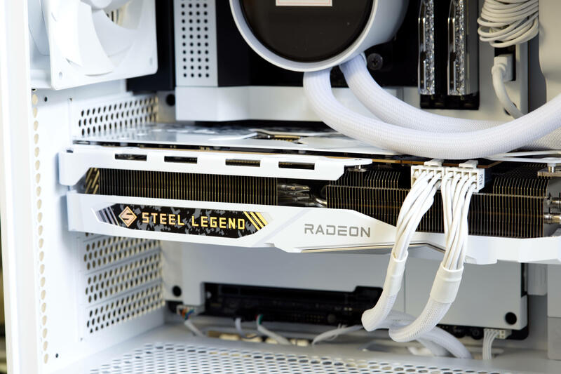 NZXT H5 Flow RGB Grafikkartenmontage NZXT H5 Flow RGB Grafikkartenmontage