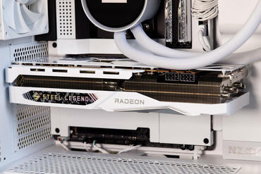 NZXT H5 Flow RGB ASrock White GPU