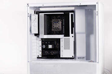NZXT H5 Flow RGB Mainbaordeinbau