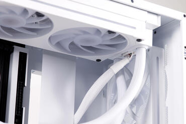 NZXT H5 Flow RGB AIO Montage