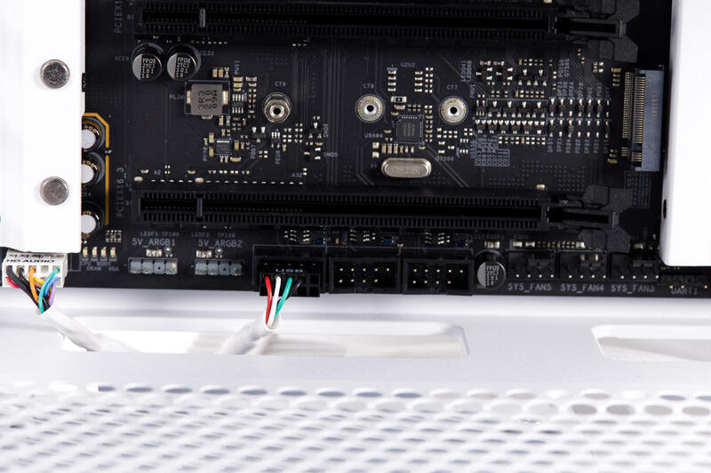 NZXT H5 Flow RGB Kabeldurchführung NZXT H5 Flow RGB Kabeldurchführung