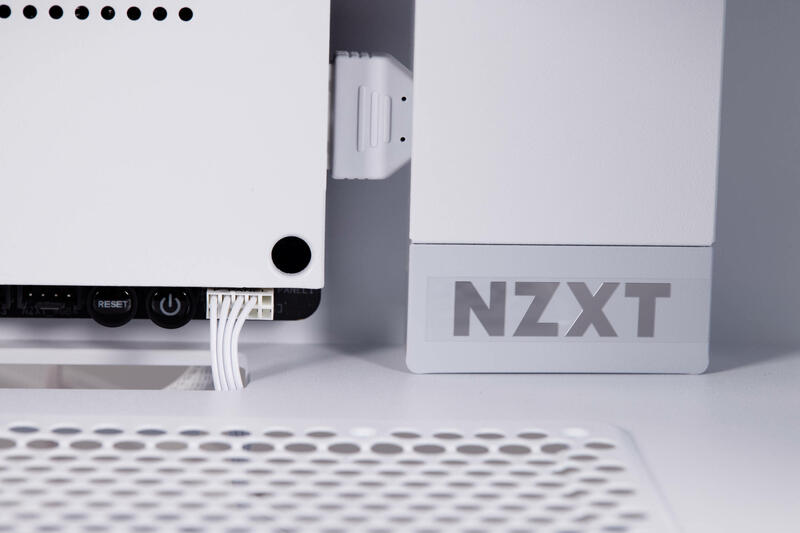 NZXT H5 Flow RGB IO Panel Anschluss NZXT H5 Flow RGB IO Panel Anschluss