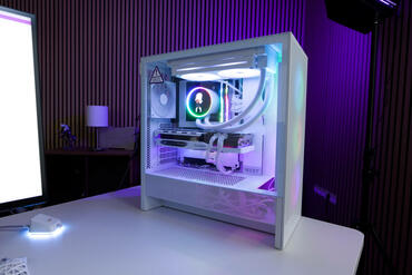 NZXT H5 Flow RGB im Test - White Build