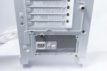 Corsair FRAME 4000 RS ARGB Netzteilverschraubung