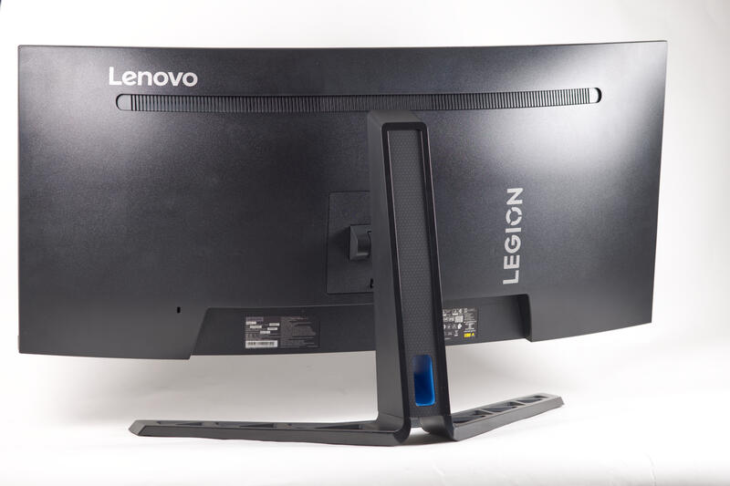 Lenovo Legion R34w 30 Rückseite aufgebaut Lenovo Legion R34w 30 Rückseite aufgebaut