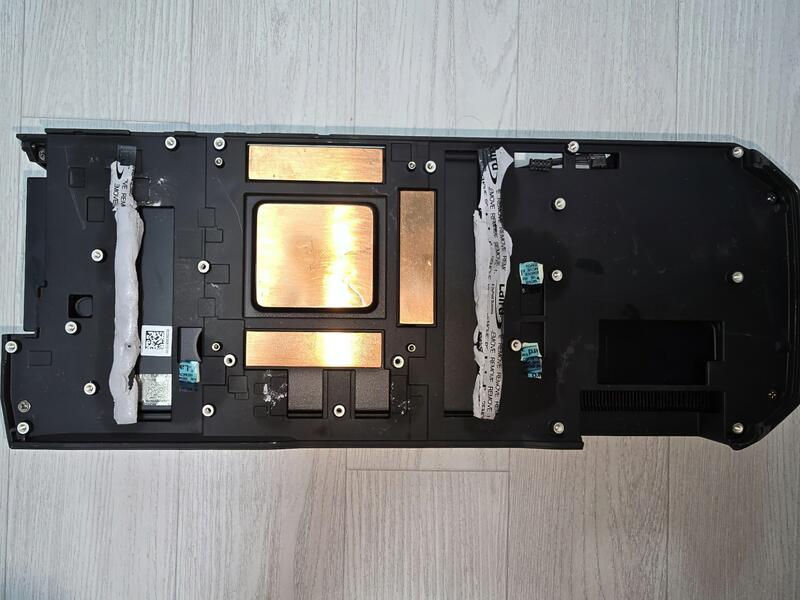 AMD Radeon RX 7000 Kühler Prototype Kontakte und Base