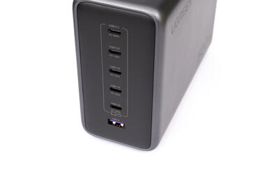UGREEN Nexode 500W Ports 1