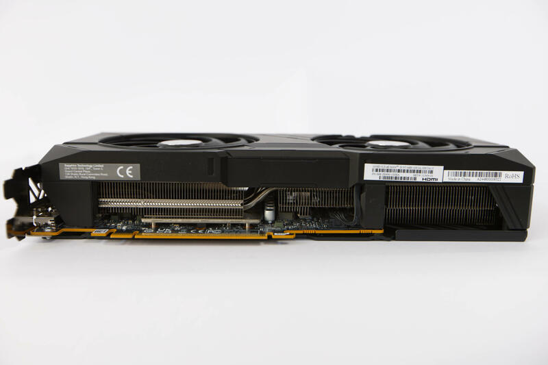 Sapphire Radeon RX 9070 Pulse PCIe Ansicht unten Sapphire Radeon RX 9070 Pulse PCIe Ansicht unten