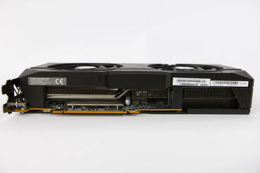 Sapphire Radeon RX 9070 Pulse PCIe Ansicht unten