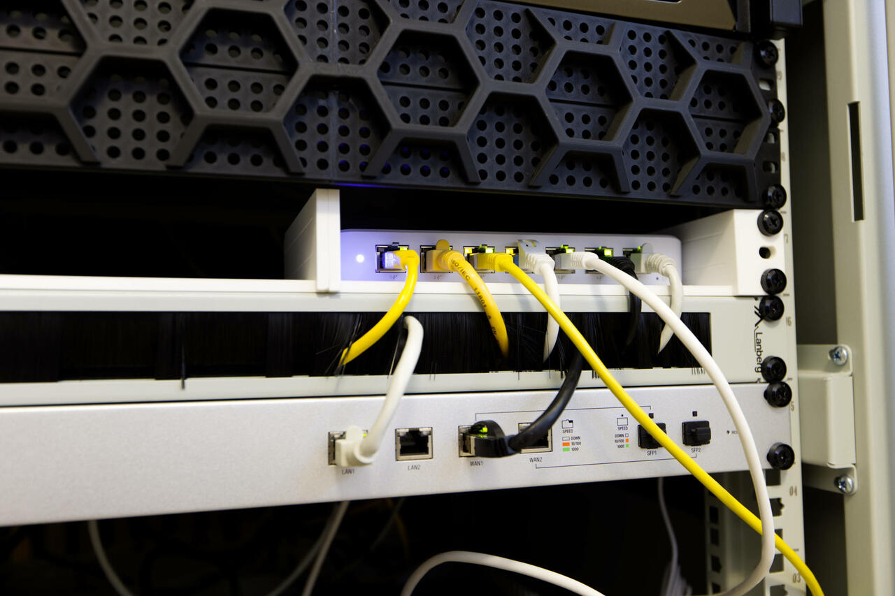 Cat 5e vs. Cat 6 6A vs. Cat 7 7A vs. Cat 8 LAN-Netzwerkkabel  Bild © PCMasters.de