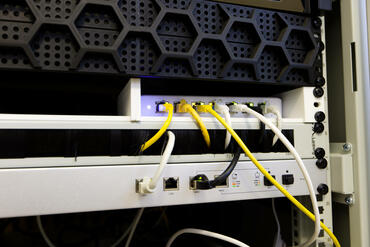 Cat 5e vs. Cat 6/6A vs. Cat 7/7A vs. Cat 8: Welches Netzwerkkabel soll man kaufen und warum?