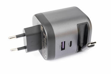 UGREEN Nexode 65W Ladegerät Seitenansicht