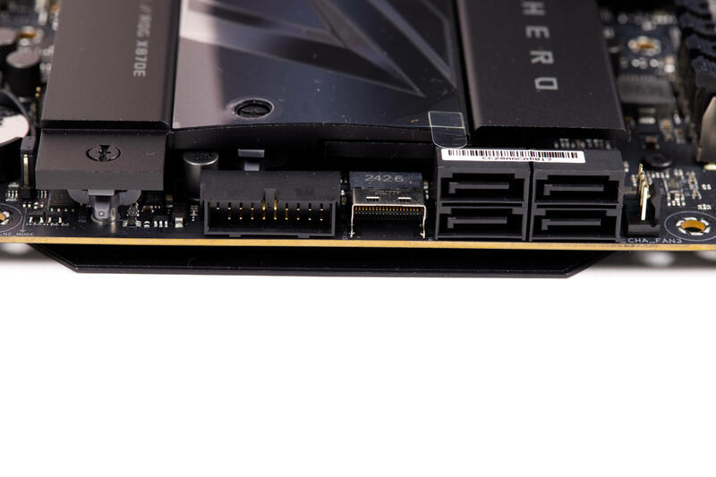 ASUS ROG Crosshair X870E HERO SATA und USB Header