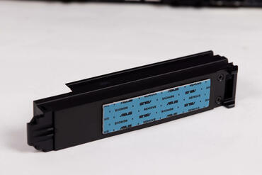 ASUS ROG Crosshair X870E HERO NVMe Kühler seitlich