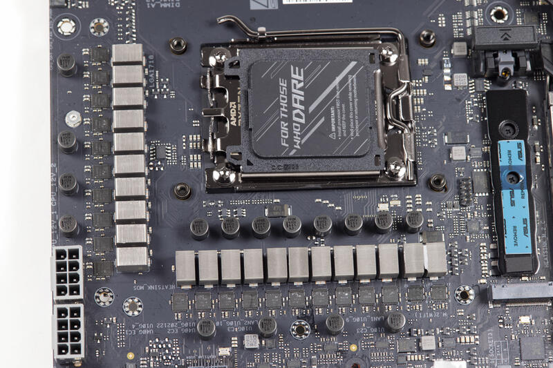 ASUS ROG Crosshair X870E HERO Spannungsversorgung