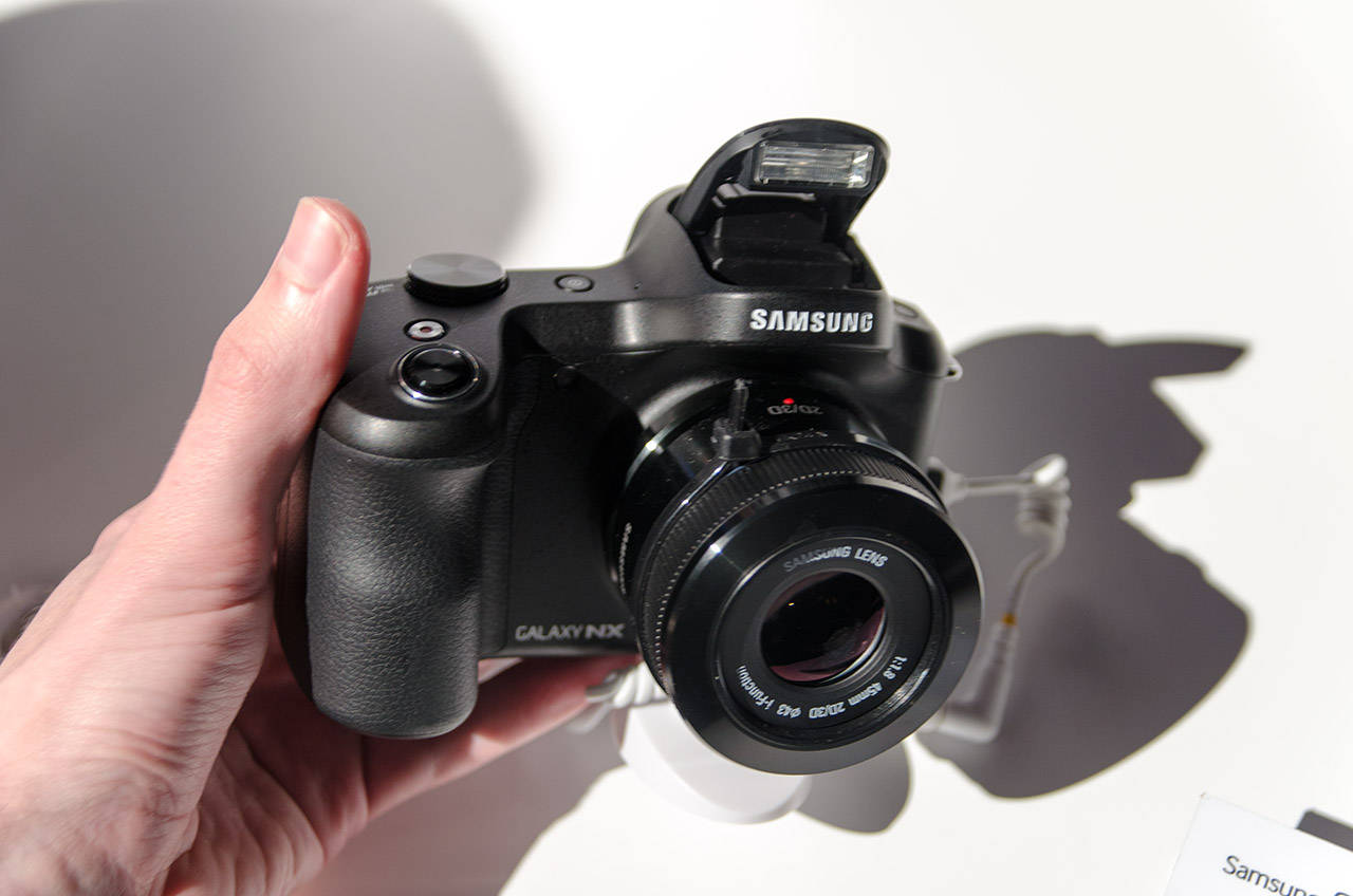 Samsung Galaxy NX Camera