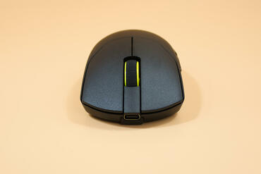Corsair Sabre V2 Pro Frontansicht ohne Grip Tape