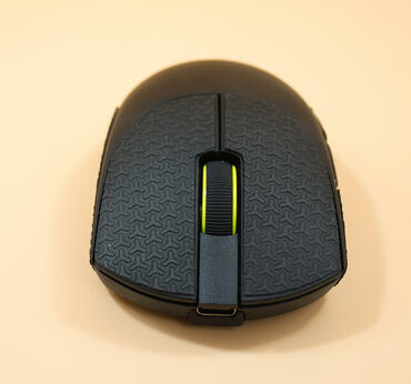 Corsair Sabre V2 Pro Front mit Grip Tape