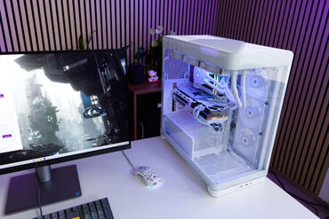 Corsair FRAME 4500X RSR ARGB System