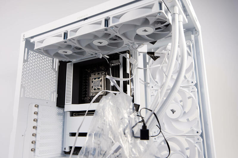 Corsair FRAME 4500X RSR ARGB Radiatormontage