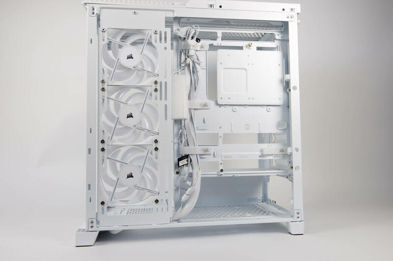 Corsair FRAME 4500X RSR ARGB Rückseite offen