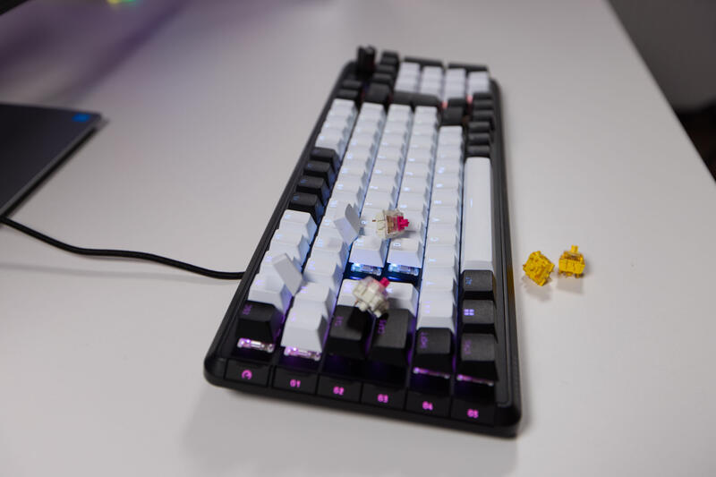 Corsair VANGUARD 96 Keycaps und Switches Corsair VANGUARD 96 Keycaps und Switches