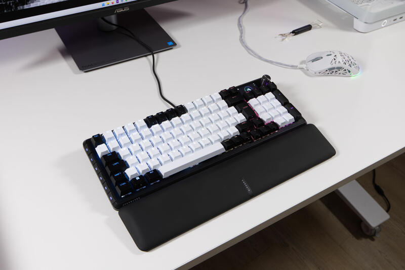 Corsair VANGUARD 96 Tastatur Corsair VANGUARD 96 Tastatur