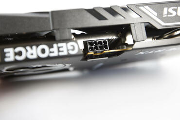 MSI GeForce RTX 5060 Gaming OC PCie Stromstecker 2