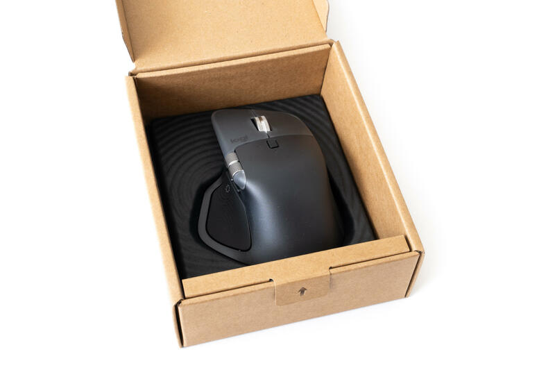 Logitech MX Master 4 Verpackung Innen