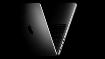 Apples MacBook Pro 14 seitlic h