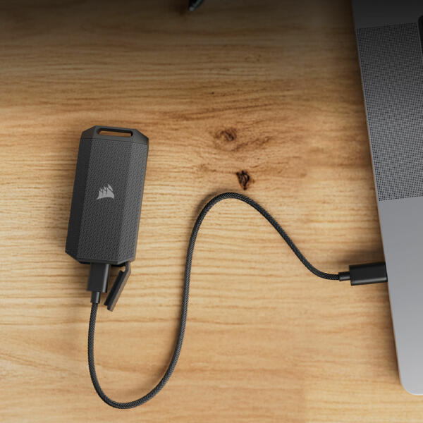 Corsair EX400U SURVIVOR und EX300U externe SSDs mit USB4- und MagSafe