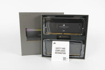 Corsair Dominator Titanium RGB DDR5 6000 Innenverpackung Corsair Dominator Titanium RGB DDR5 6000 Innenverpackung
