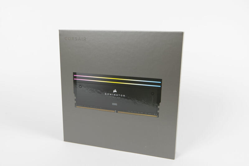 Corsair Dominator Titanium RGB DDR5 6000 Verpackung