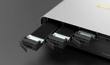 QNAP TBS h574TX hot swappable e1s ssd