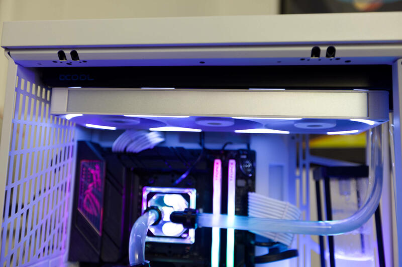 NZXT F360X installiert NZXT F360X installiert