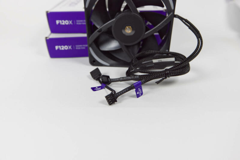 NZXT F120X Lüfteranschlüsse NZXT F120X Lüfteranschlüsse