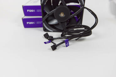 NZXT F120X Lüfteranschlüsse NZXT F120X Lüfteranschlüsse