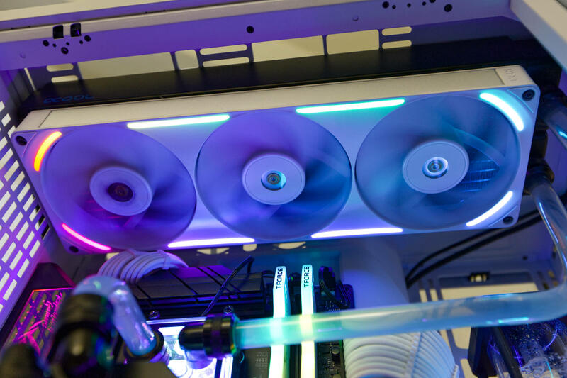 NZXT F360X ARGB Beleuchtung NZXT F360X ARGB Beleuchtung