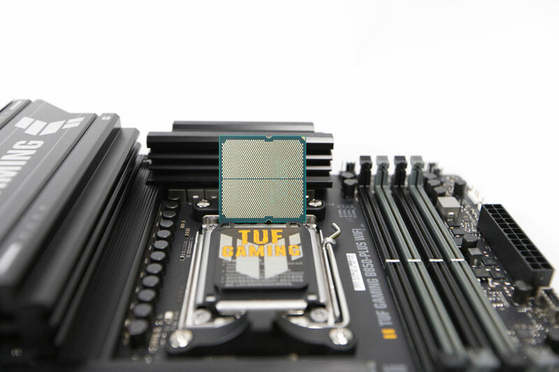 AMD Ryzen 5 7500X3D Rückseite AMD Ryzen 5 7500X3D Rückseite