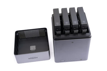 UGREEN NASync DH4300 Plus und 120W USV im Test/Review