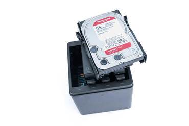 UGREEN DH4300 Plus Einbau hdd