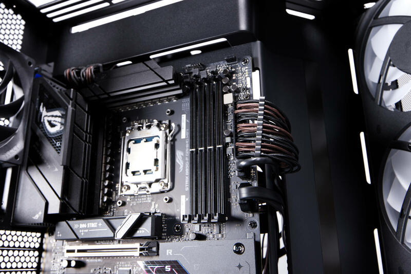 NZXT H9 Flow RGB Mainbaord installation mit Kabeln