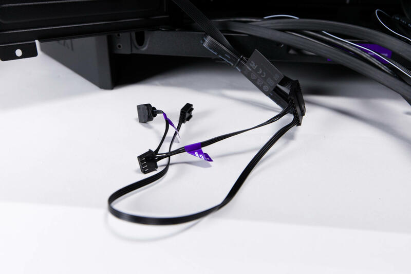 NZXT H9 Flow RGB Lüfterkabelsplitter