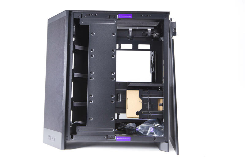 NZXT H9 Flow RGB rechte Seite offen