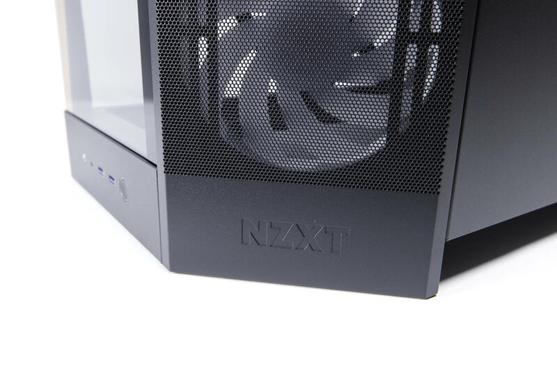 NZXT H9 Flow RGB Logo unten