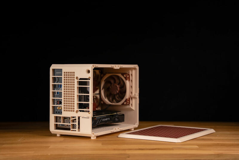 Prusament PLA Noctua Beige und Prusament PLA Noctua Brown Case